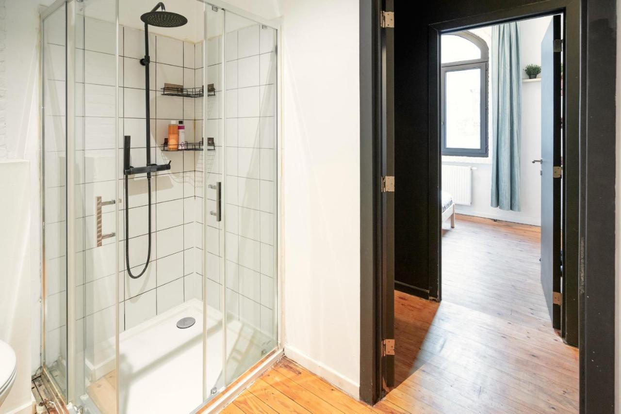 Charming Two-Bedroom River Side Apartment Antwerpen Bagian luar foto