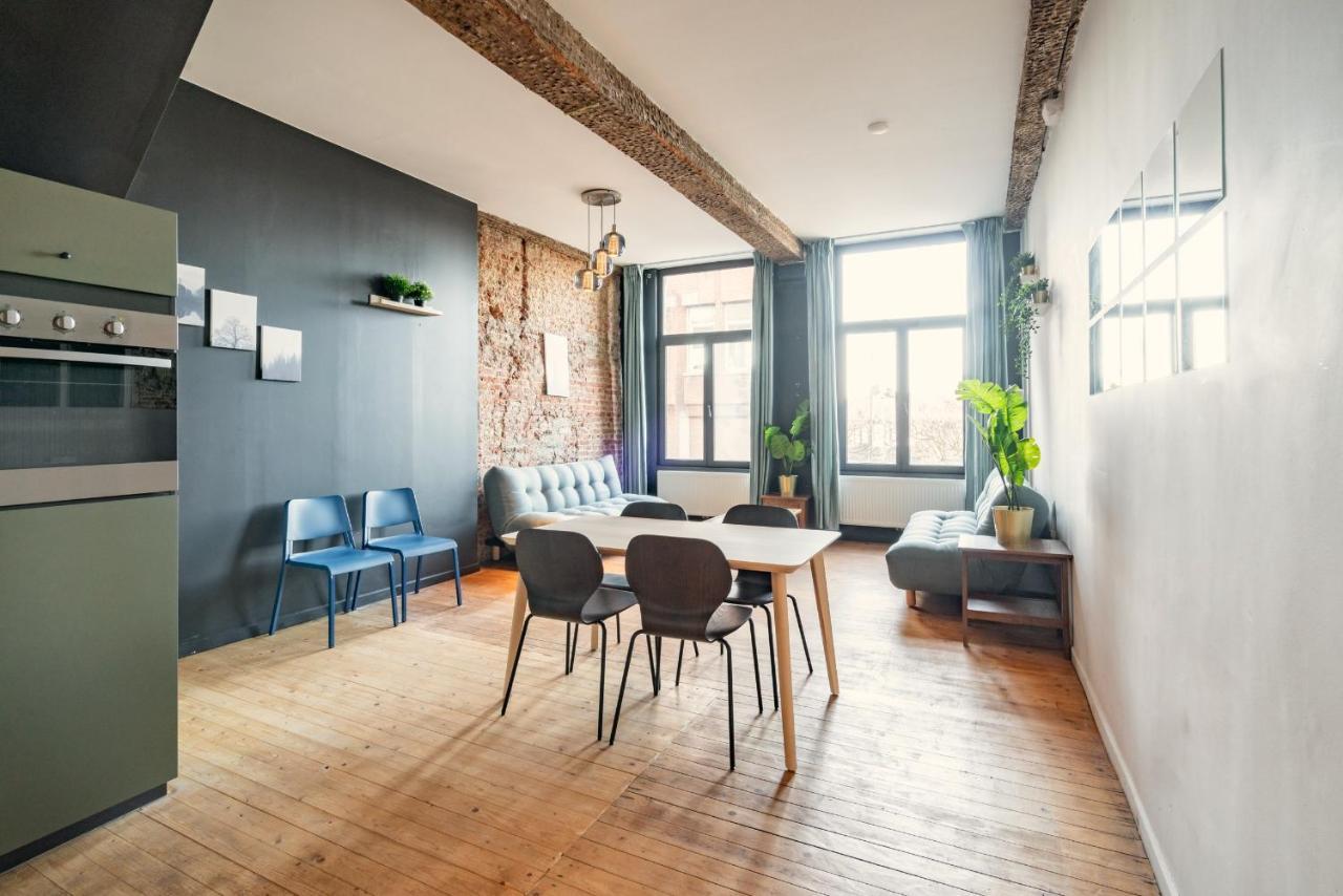 Charming Two-Bedroom River Side Apartment Antwerpen Bagian luar foto