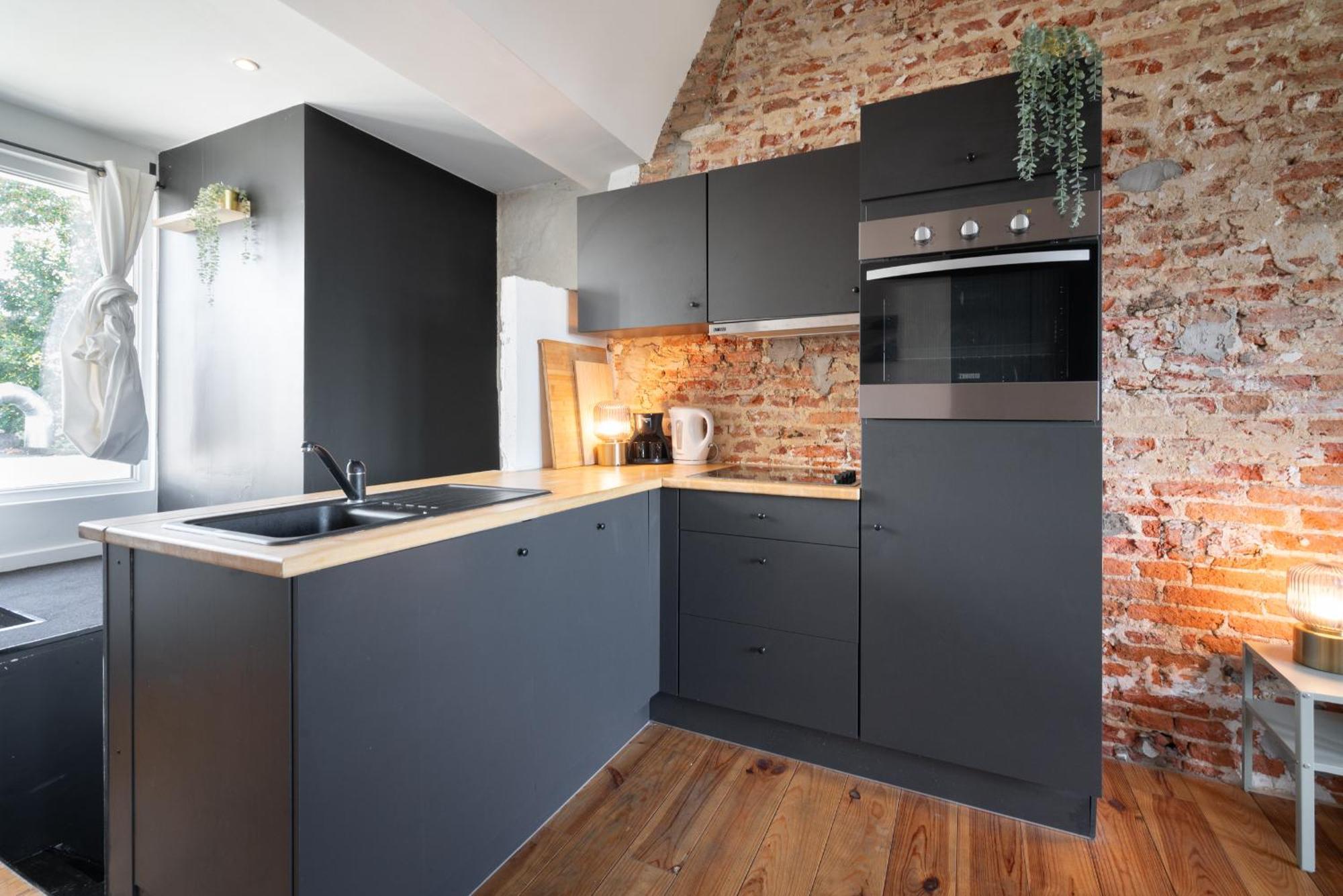 Charming Two-Bedroom River Side Apartment Antwerpen Bagian luar foto