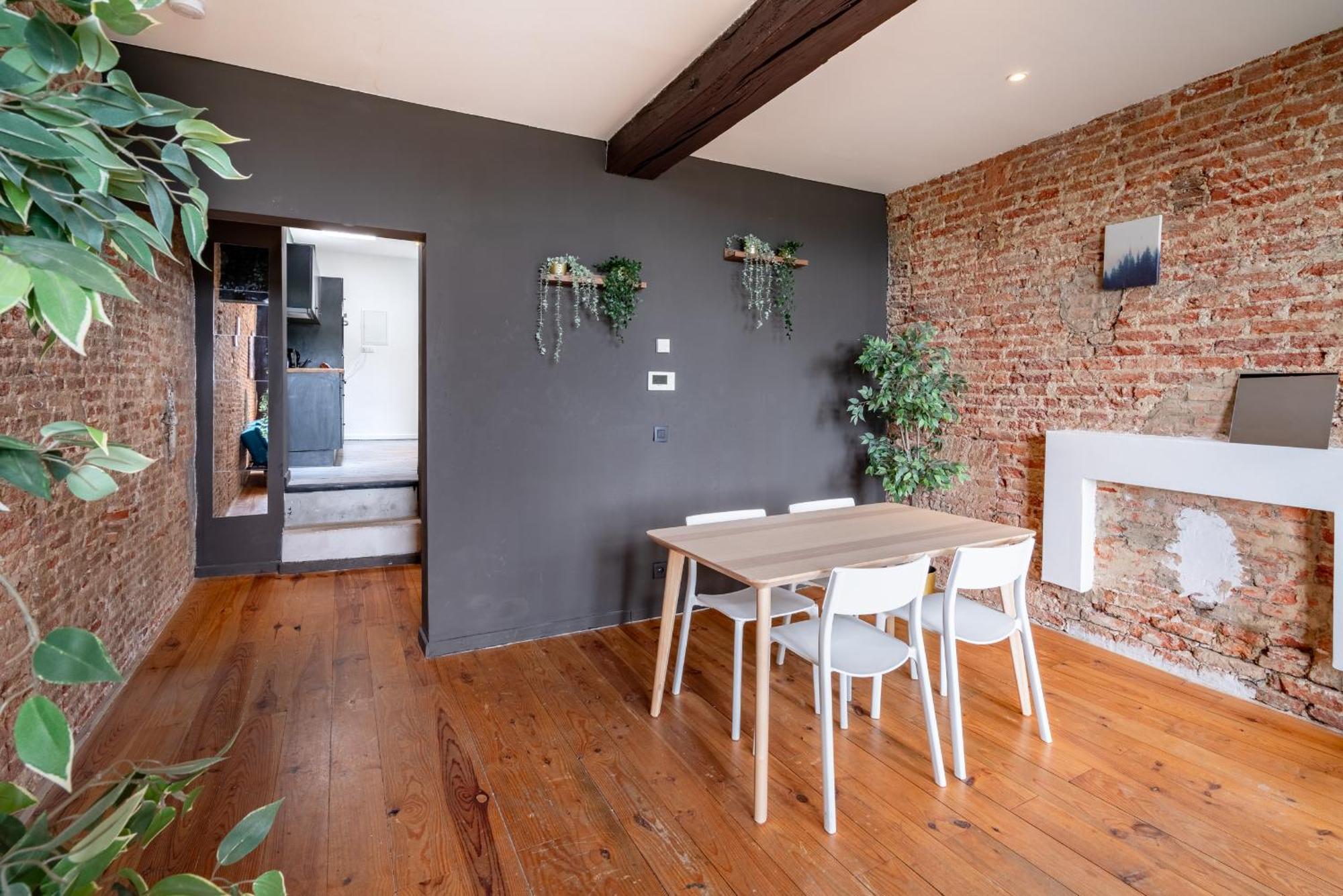 Charming Two-Bedroom River Side Apartment Antwerpen Bagian luar foto